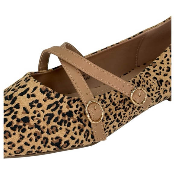 Journee Collection Patricia Leopard Womens Flats Size 9.5W - Picture 7 of 10